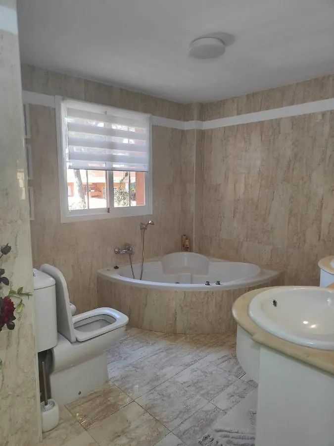 Center Beach 2 Beds Appartement Elviria 0*, Marbella